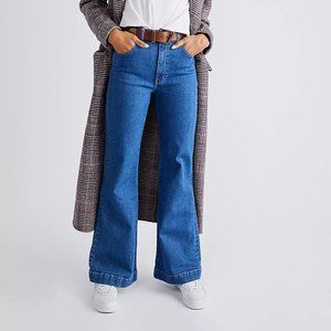 ROLLA's Eastcoast Crop Flare High Rise Jeans